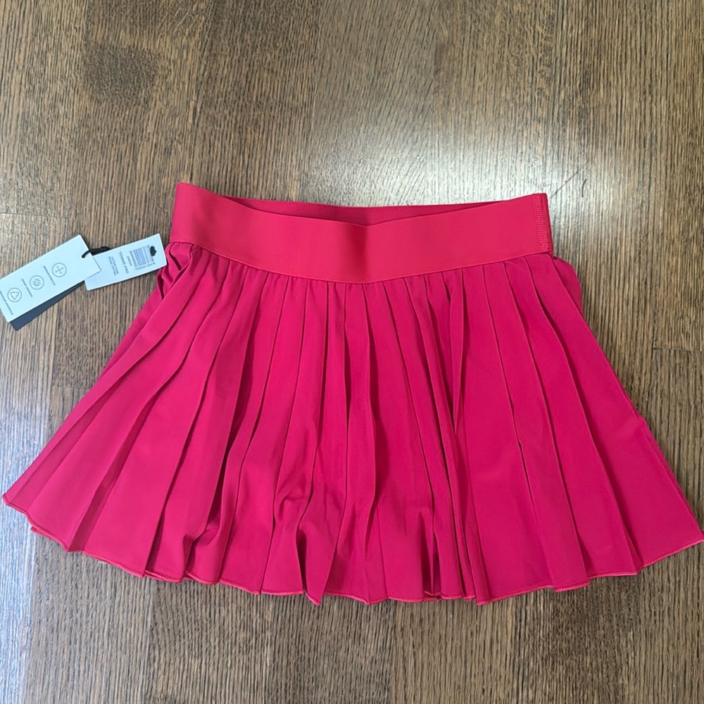 NEW WITH TAGS ARITZIA TENNIS SKIRT